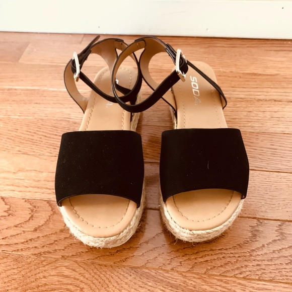 Wedged Sandals - Picture 3 of 5